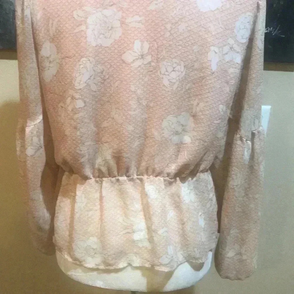 EXPRESS Floral Print Orange and Cream Wrap Blouse V-Neck-Size M - Picture 9 of 9